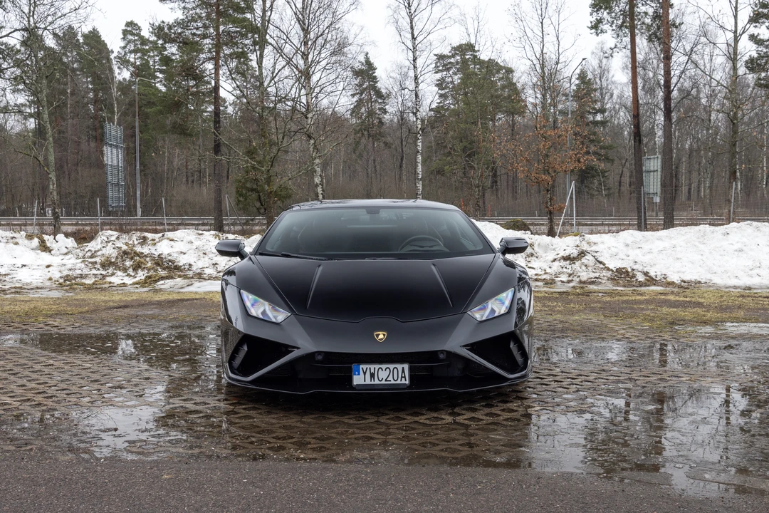 2020 Lamborghini Huracan LP610-2 EVO - Image 2 of 31