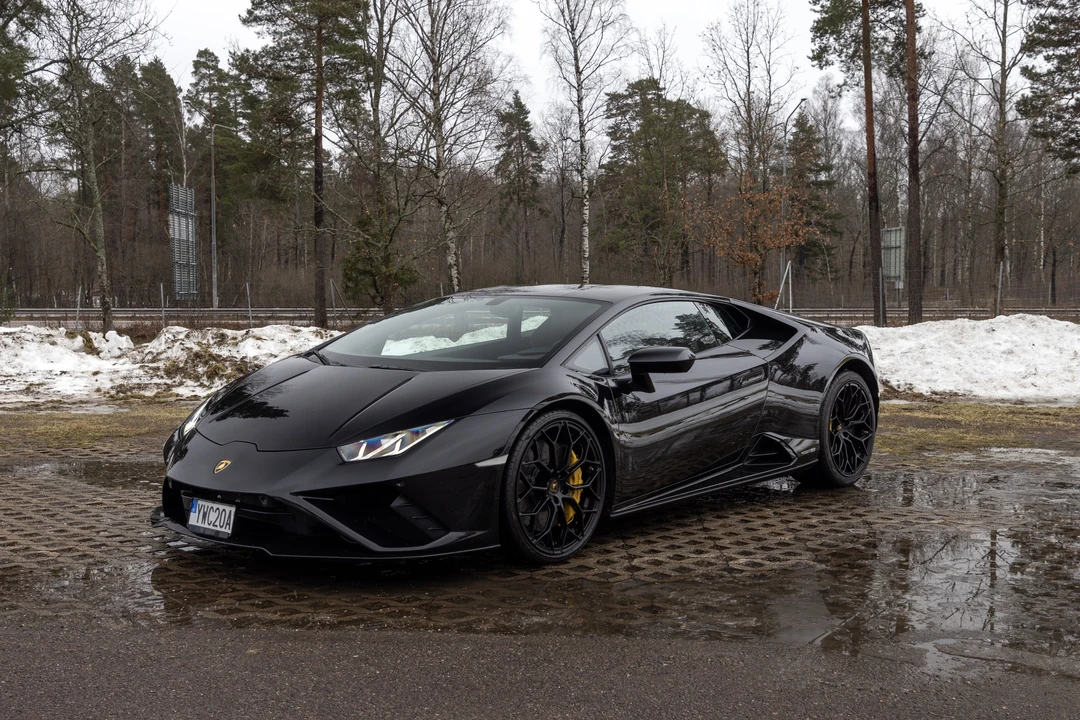 2020 Lamborghini Huracan LP610-2 EVO - Image 3 of 31