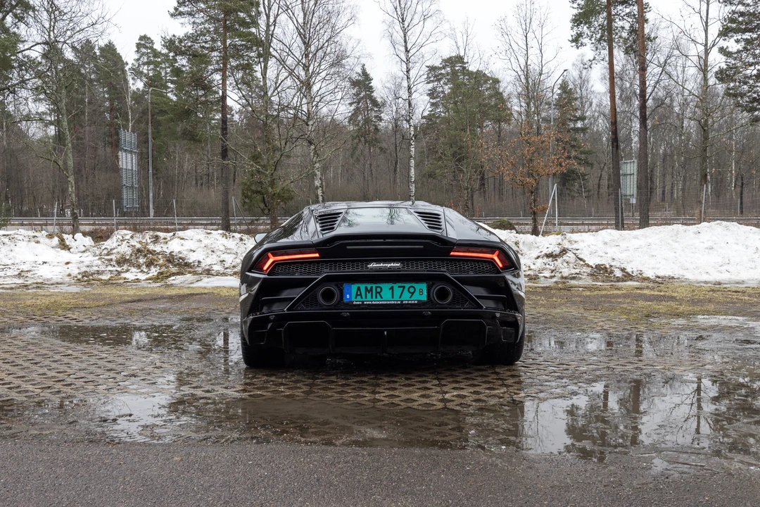 2020 Lamborghini Huracan LP610-2 EVO - Image 7 of 31
