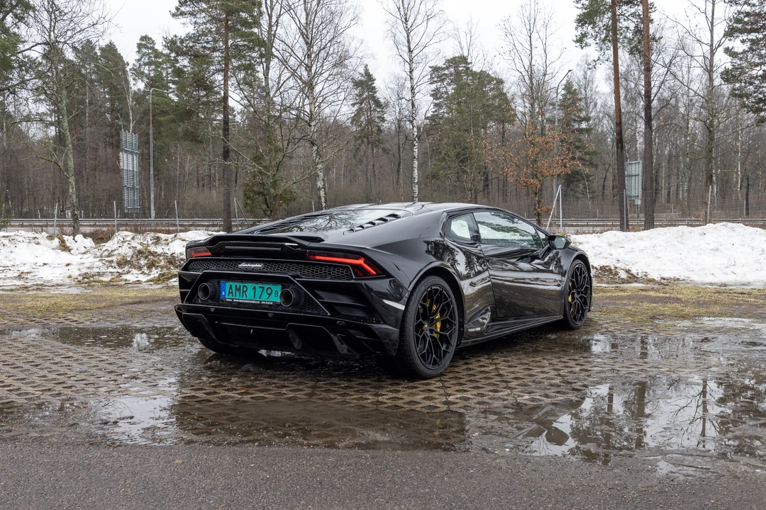 2020 Lamborghini Huracan LP610-2 EVO - Image 8 of 31