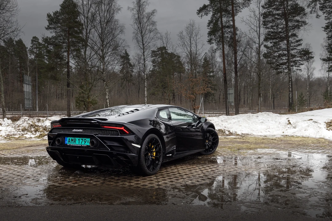2020 Lamborghini Huracan LP610-2 EVO - Image 11 of 31