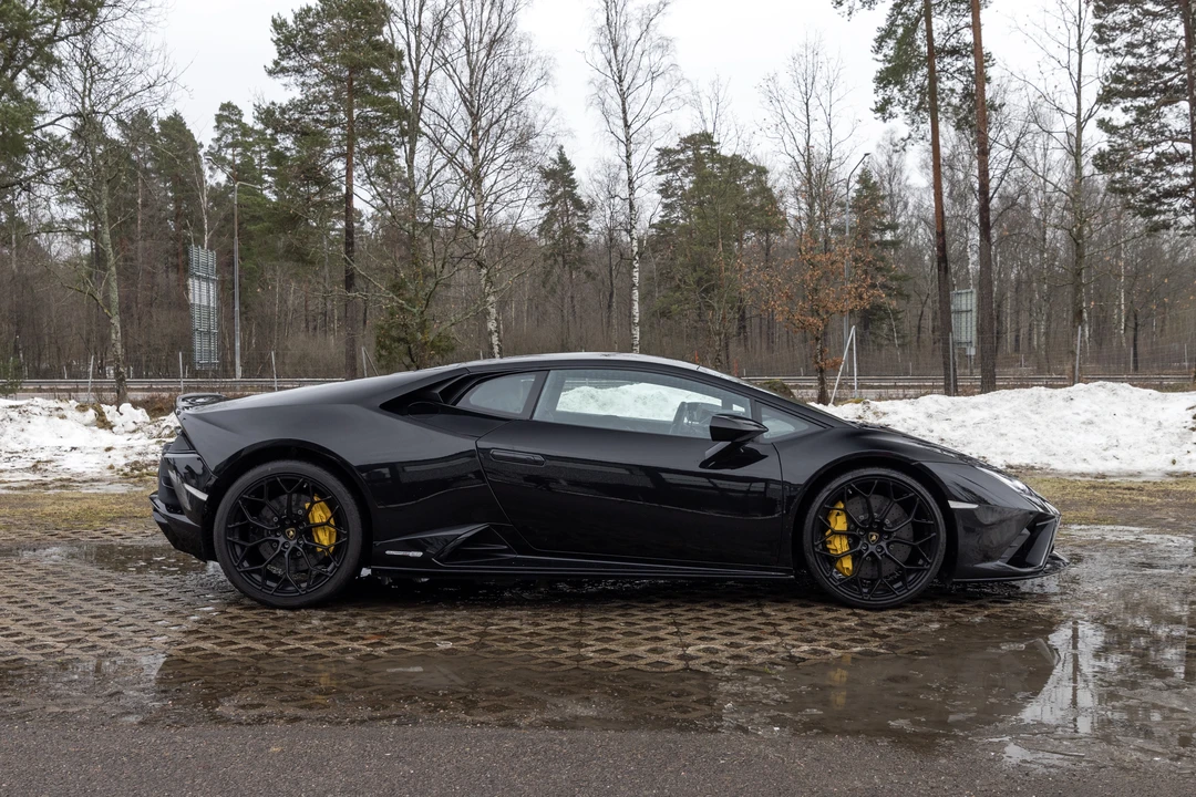 2020 Lamborghini Huracan LP610-2 EVO - Image 9 of 31