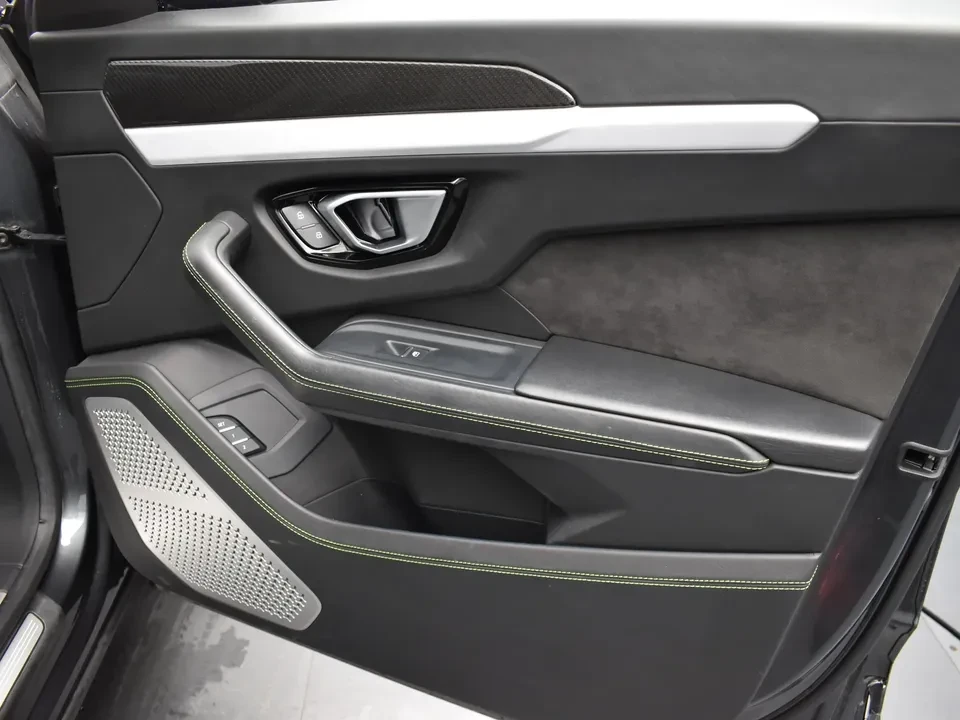 2020 Lamborghini Urus - Image 9 of 20