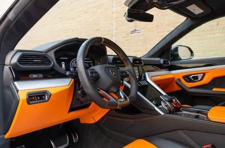 2020 Lamborghini Urus - Image 4 of 6