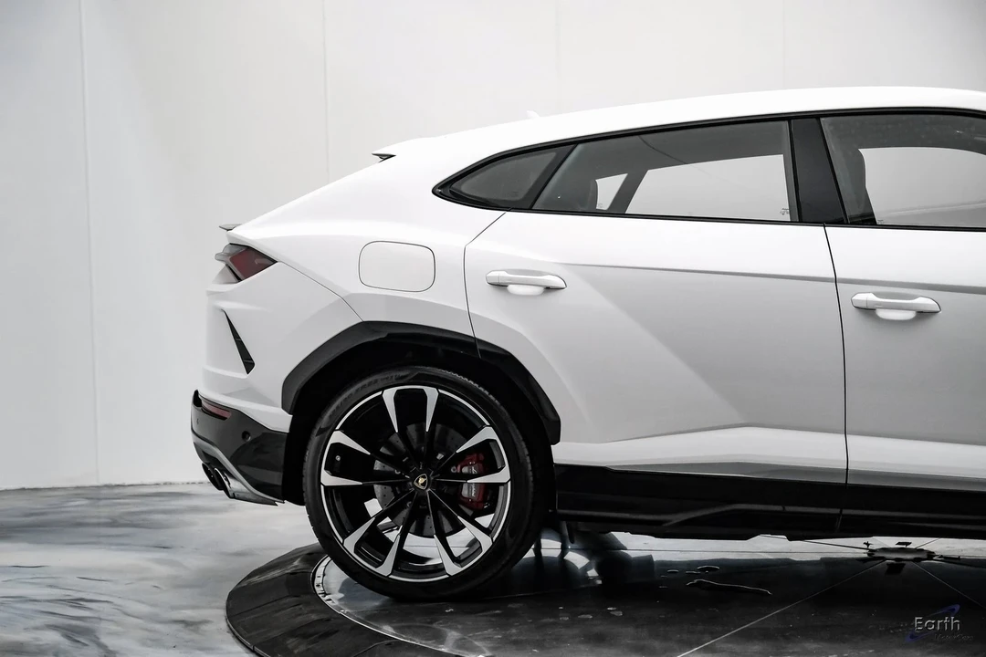 2020 Lamborghini Urus - Image 16 of 21
