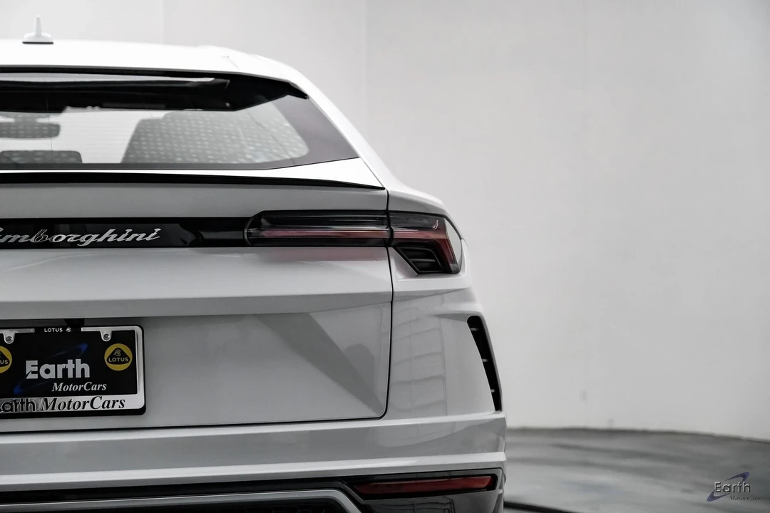 2020 Lamborghini Urus - Image 11 of 12