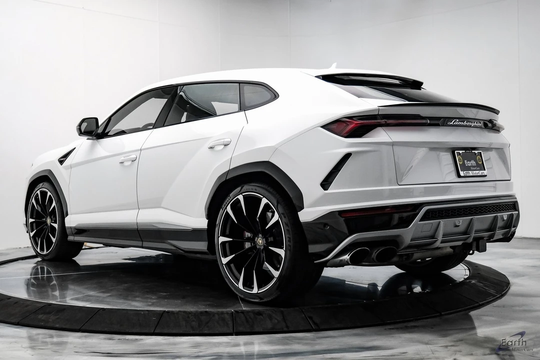 2020 Lamborghini Urus - Image 8 of 12