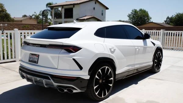 2020 Lamborghini Urus - Image 9 of 21