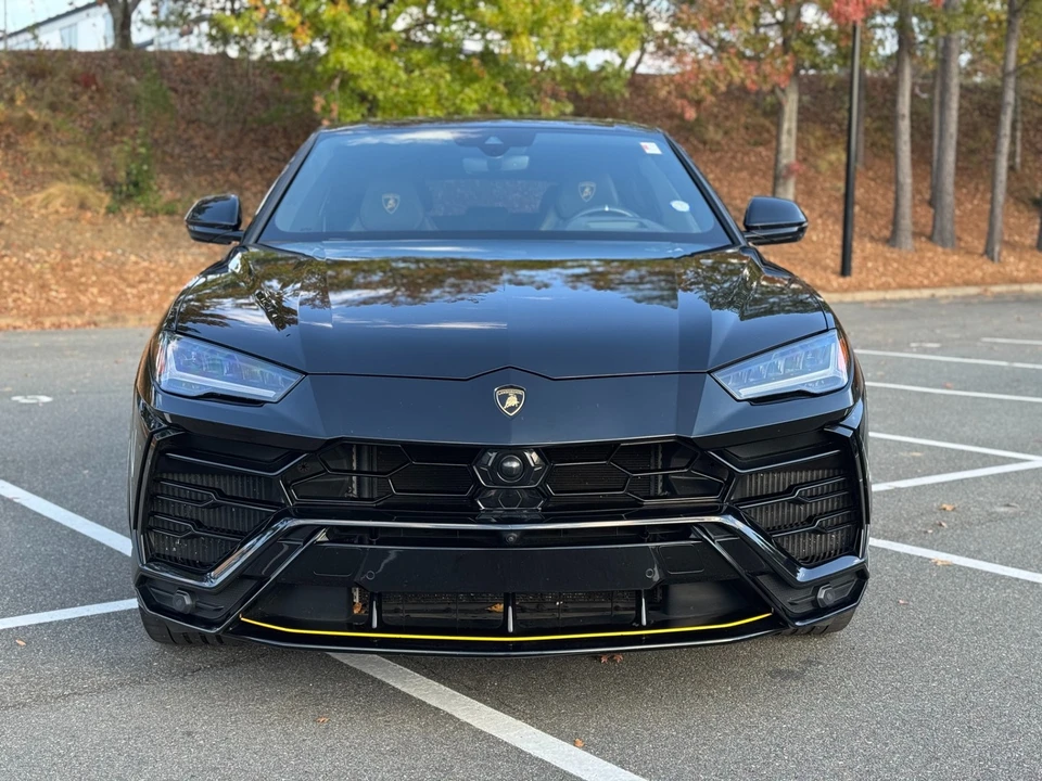 2020 Lamborghini Urus - Image 2 of 12