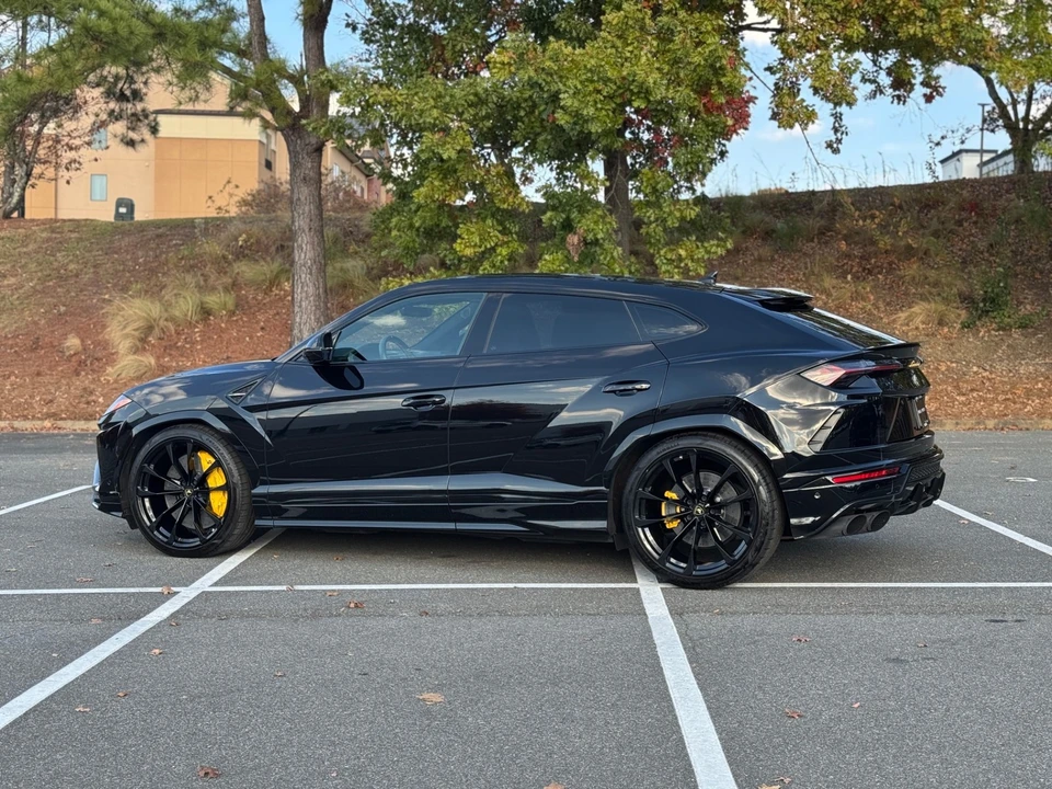 2020 Lamborghini Urus - Image 7 of 12