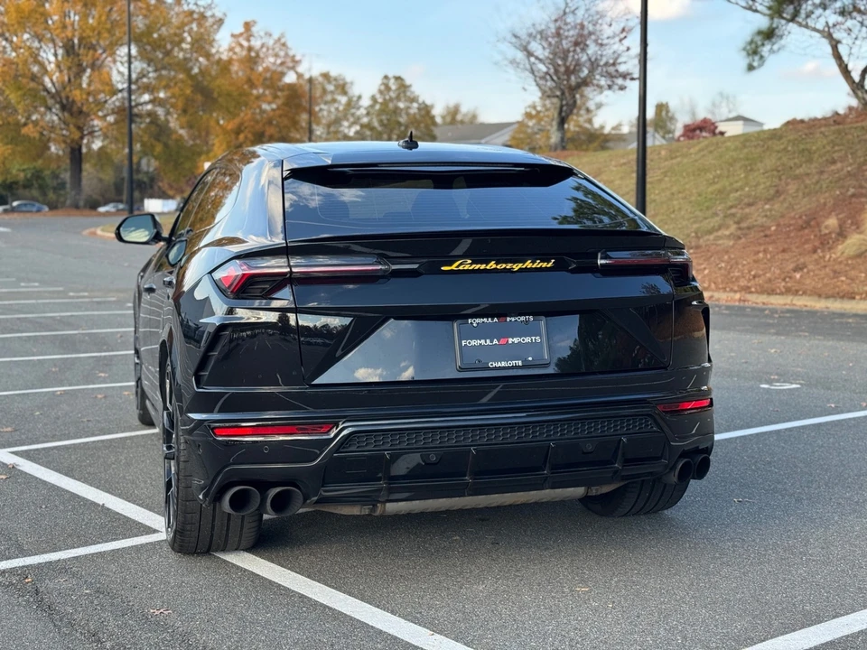 2020 Lamborghini Urus - Image 9 of 12