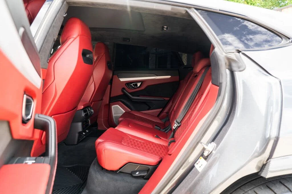 2020 Lamborghini Urus - Image 29 of 31