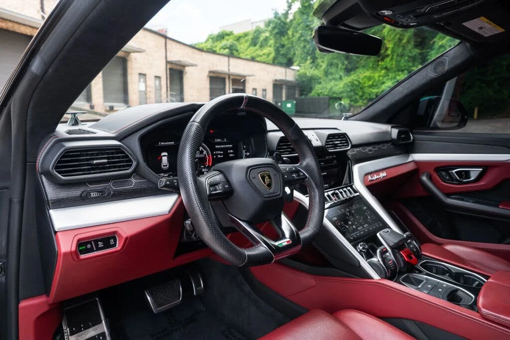 2020 Lamborghini Urus - Image 21 of 31