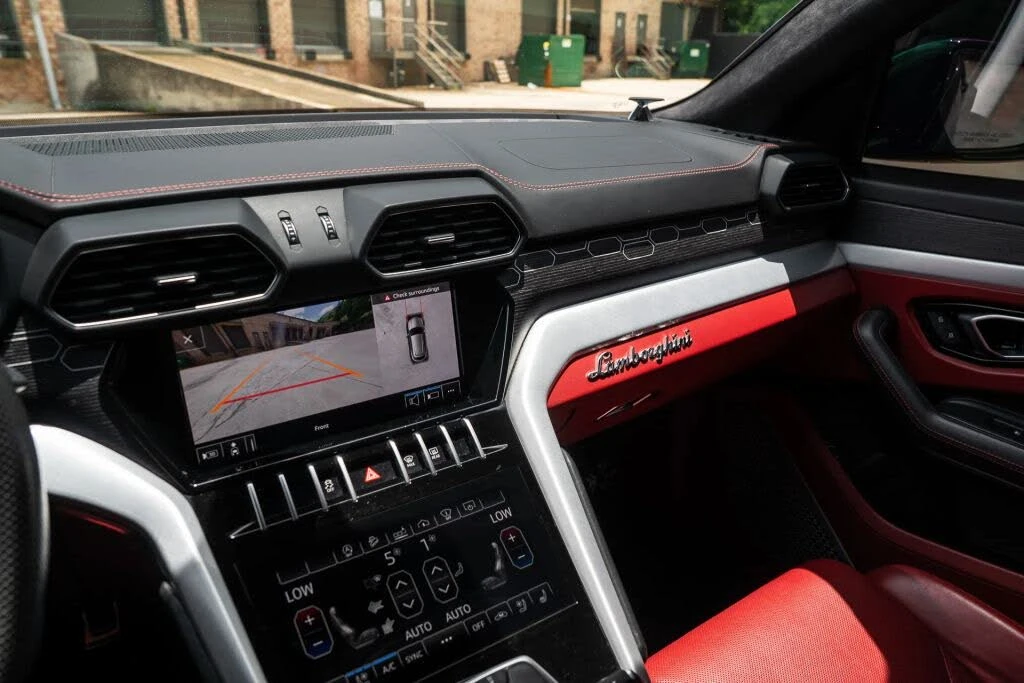 2020 Lamborghini Urus - Image 26 of 31