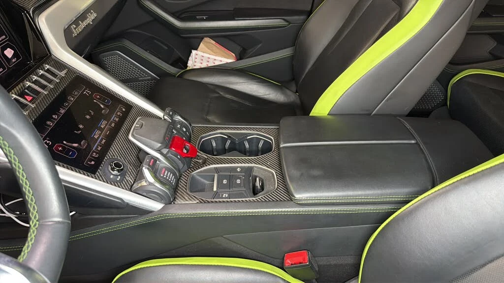 2020 Lamborghini Urus - Image 25 of 31