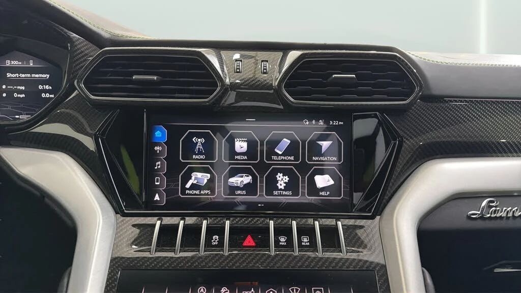 2020 Lamborghini Urus - Image 24 of 31
