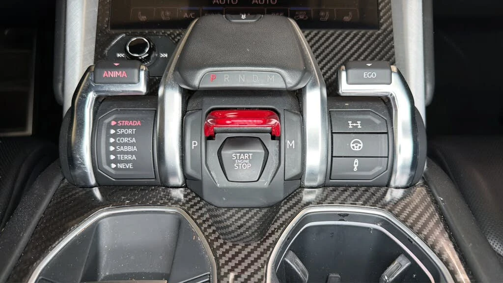 2020 Lamborghini Urus - Image 23 of 31
