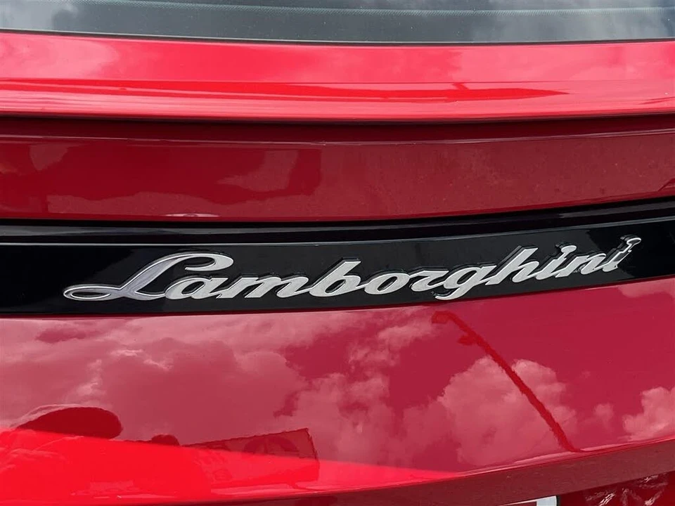 2020 Lamborghini Urus - Image 31 of 31