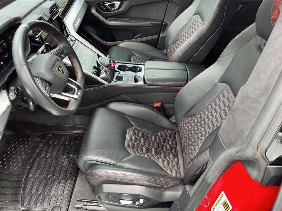 2020 Lamborghini Urus - Image 10 of 31
