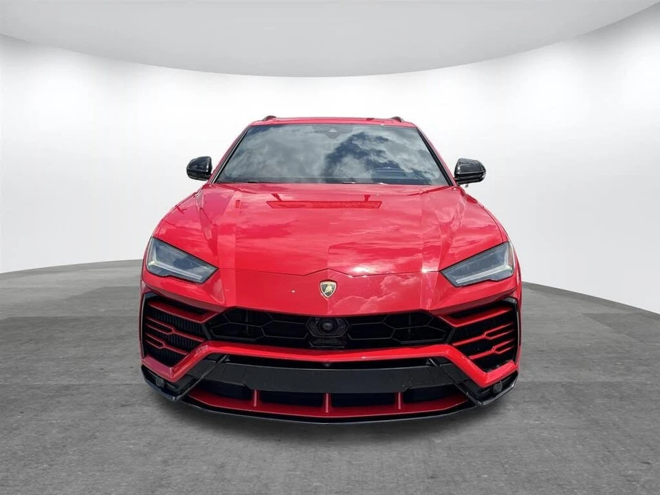 2020 Lamborghini Urus - Image 2 of 31
