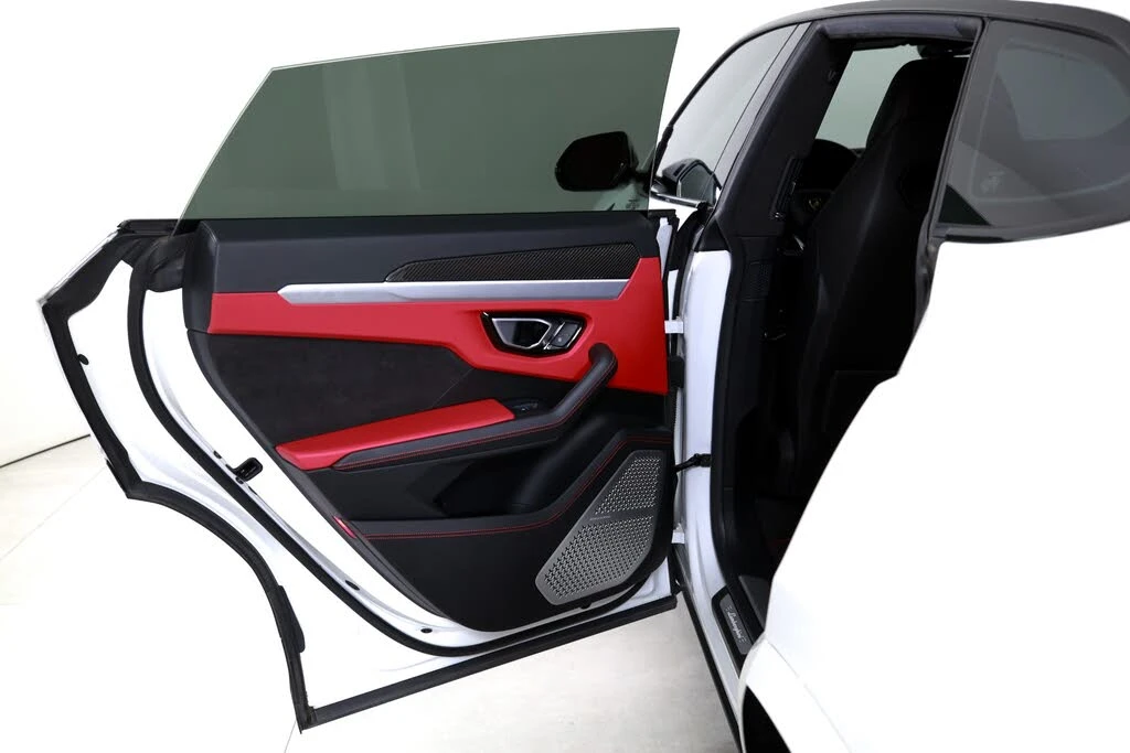 2020 Lamborghini Urus - Image 17 of 31