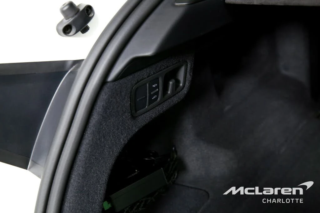 2020 Lamborghini Urus - Image 22 of 31