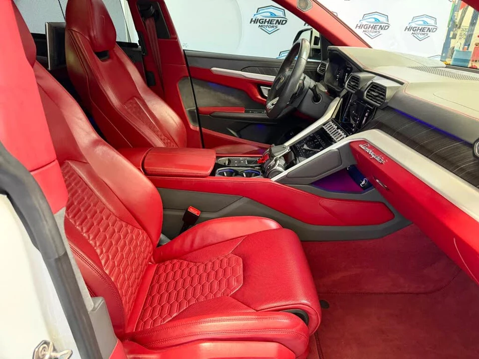 2020 Lamborghini Urus - Image 28 of 31