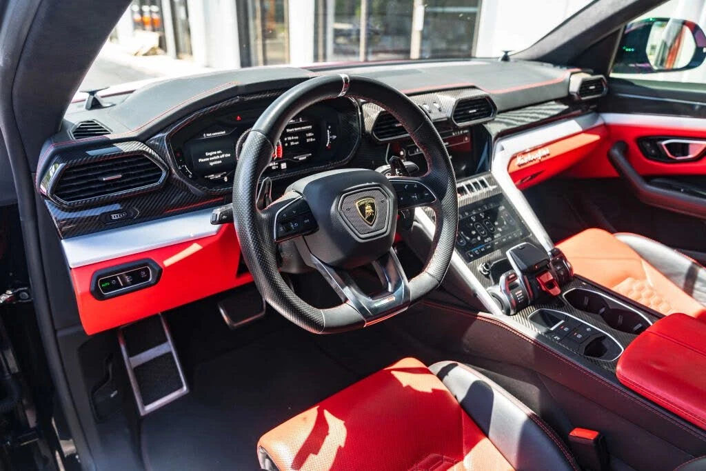 2020 Lamborghini Urus - Image 31 of 31