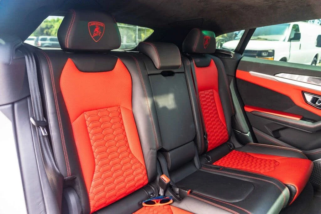 2020 Lamborghini Urus - Image 27 of 31