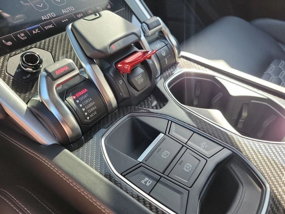 2020 Lamborghini Urus - Image 26 of 28