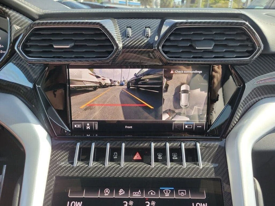 2020 Lamborghini Urus - Image 24 of 28