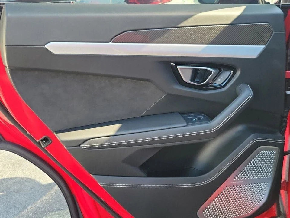 2020 Lamborghini Urus - Image 10 of 28