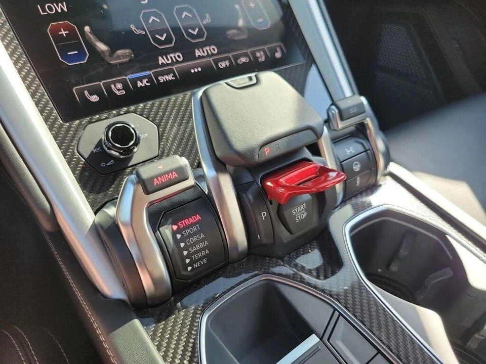 2020 Lamborghini Urus - Image 22 of 28