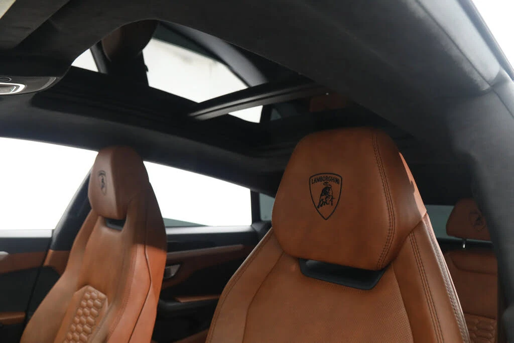 2020 Lamborghini Urus - Image 18 of 31