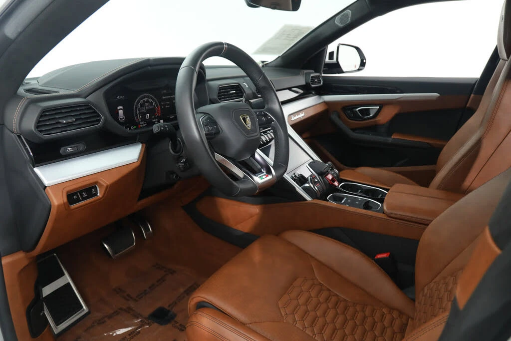 2020 Lamborghini Urus - Image 16 of 31