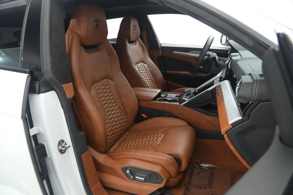 2020 Lamborghini Urus - Image 11 of 31