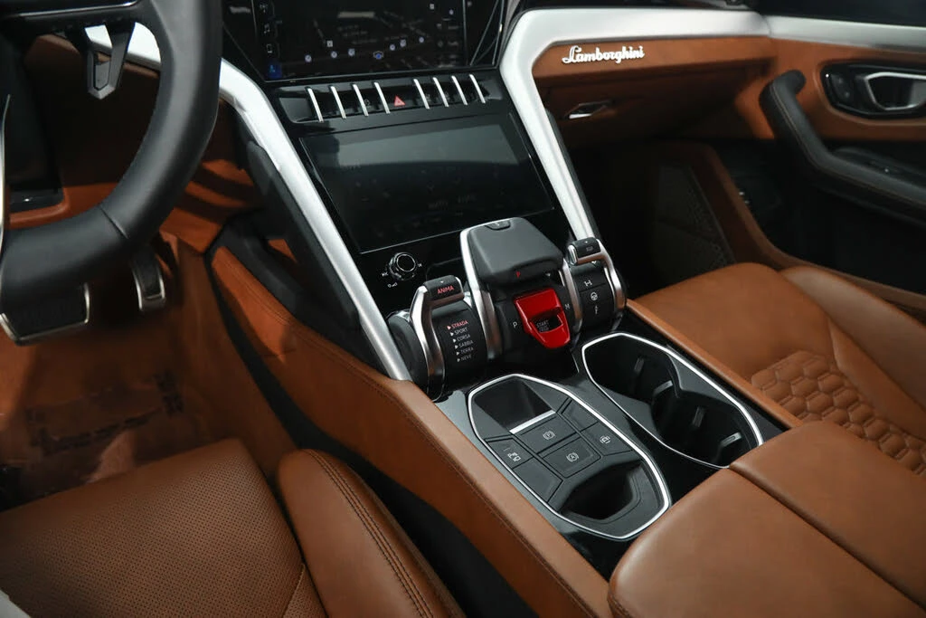 2020 Lamborghini Urus - Image 22 of 31