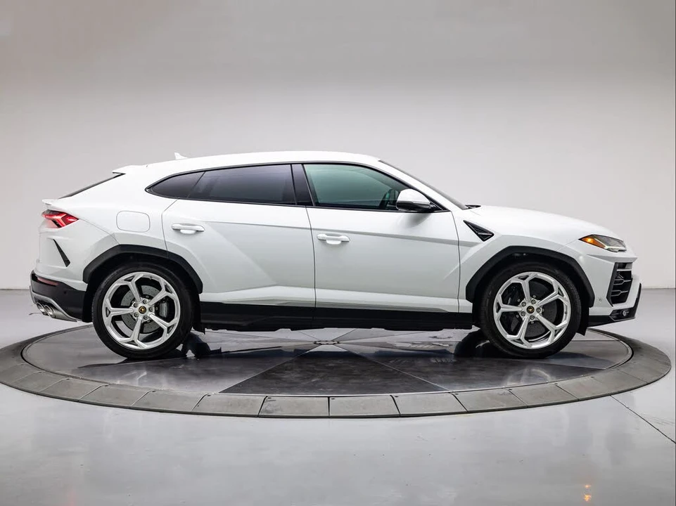 2020 Lamborghini Urus - Image 6 of 6