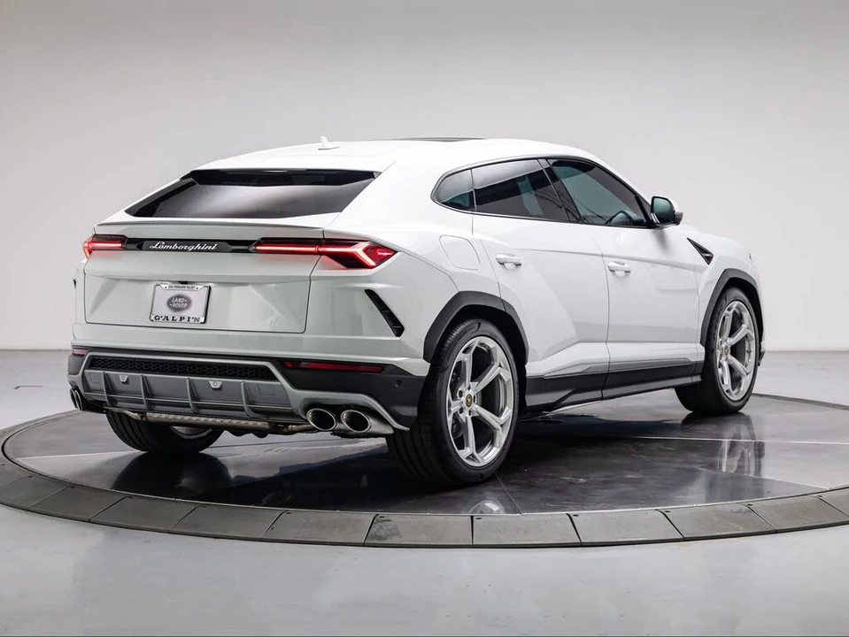 2020 Lamborghini Urus - Image 5 of 6