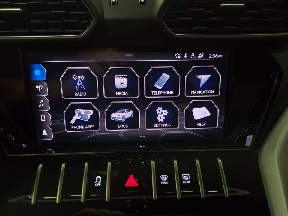 2020 Lamborghini Urus - Image 30 of 31