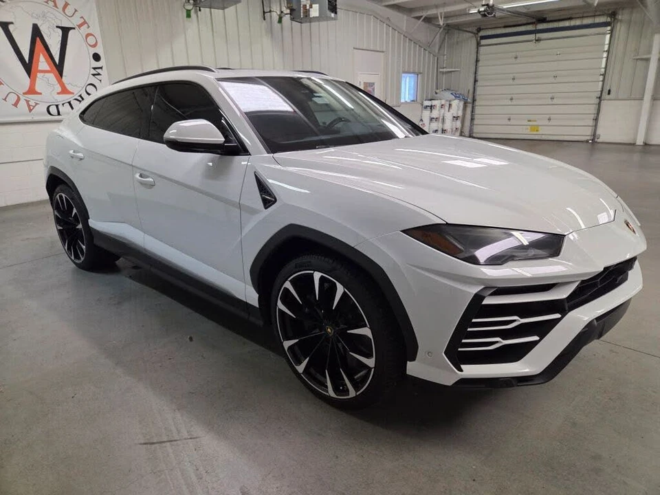 2020 Lamborghini Urus - Image 10 of 31