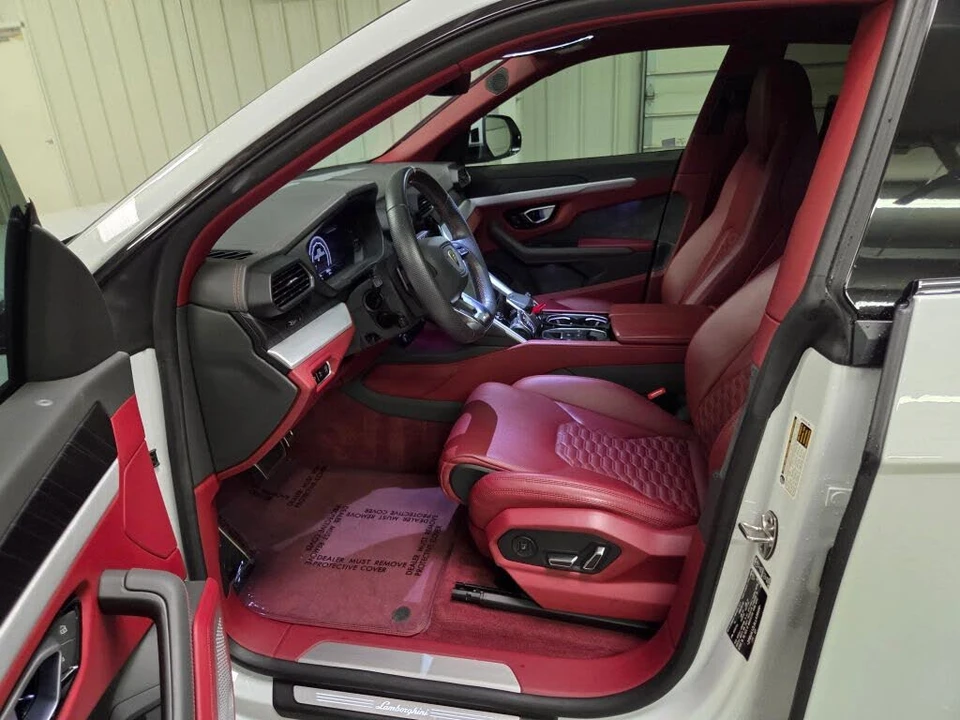 2020 Lamborghini Urus - Image 15 of 31