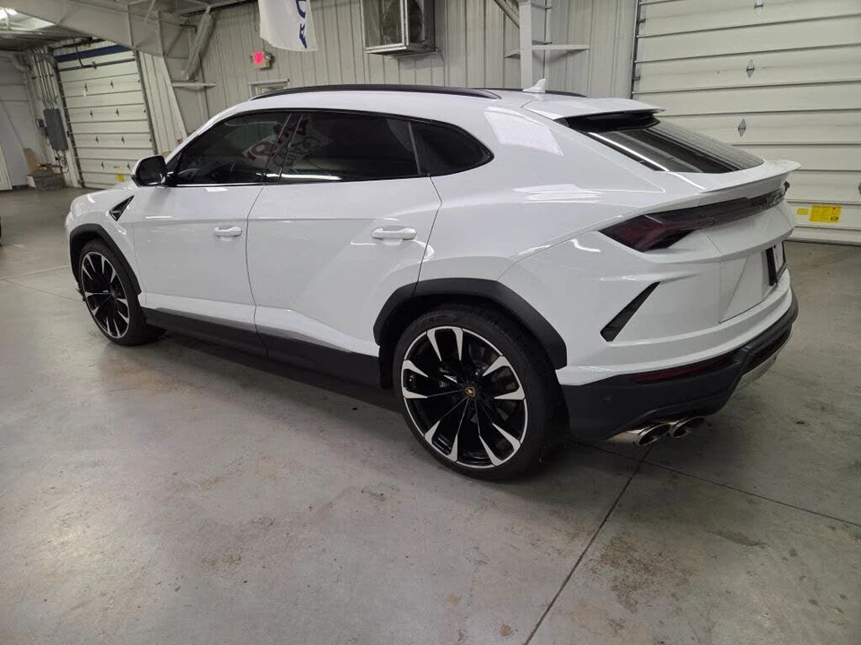 2020 Lamborghini Urus - Image 4 of 31