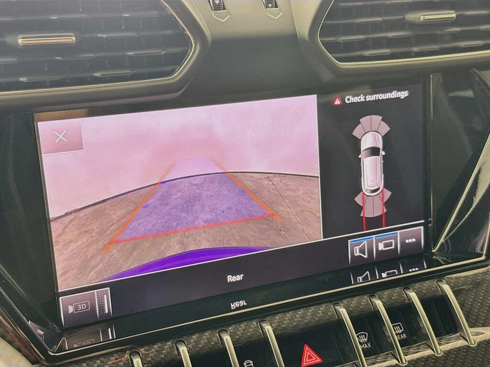 2020 Lamborghini Urus - Image 17 of 31