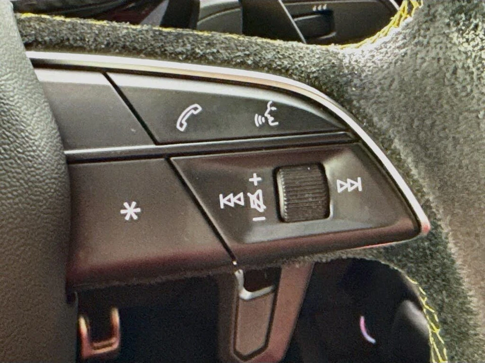 2020 Lamborghini Urus - Image 13 of 31
