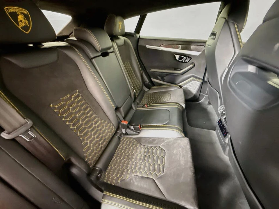 2020 Lamborghini Urus - Image 29 of 31