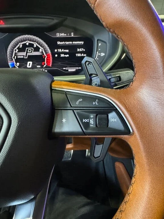 2020 Lamborghini Urus - Image 14 of 31