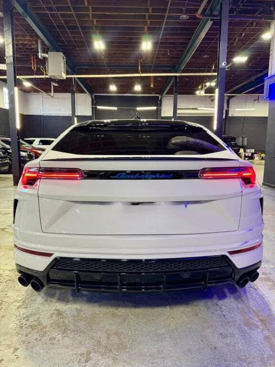 2020 Lamborghini Urus - Image 4 of 31