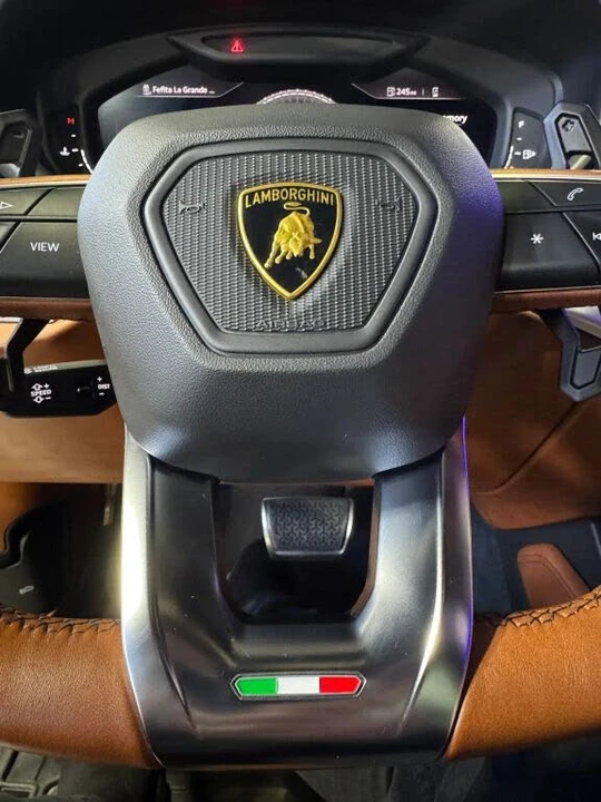 2020 Lamborghini Urus - Image 15 of 31