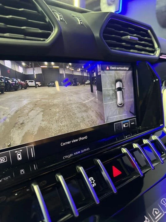 2020 Lamborghini Urus - Image 17 of 31